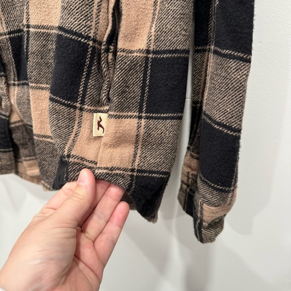 Hollister Loose Fit Button Down Long Sleeve Plaid Shirt Brown Tan - Picture 4 of 8